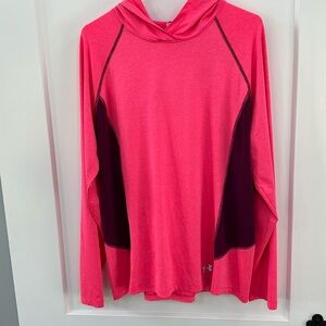 Under armor, heat gear, hooded shirt, comfortable stretchy only worn a few times